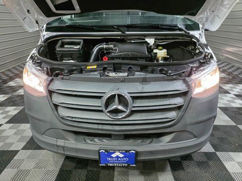 Used 2023 Mercedes-Benz Sprinter 2500 image 31