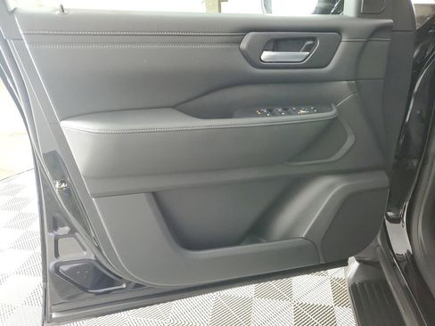 New 2026 Nissan Armada SV image 27