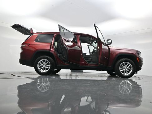 Used 2023 Jeep Grand Cherokee L Laredo w/ Luxury Tech Group I AWD/4WD image 58