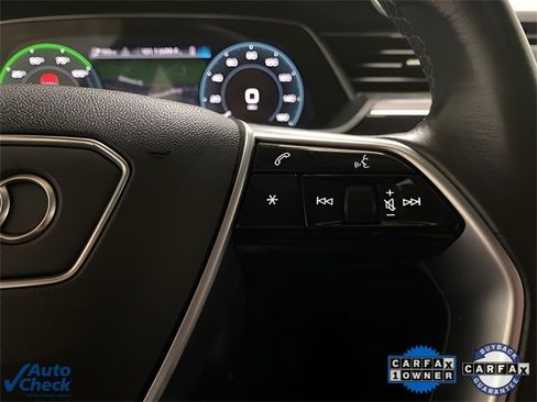 Used 2023 Audi e-tron Premium Plus w/ Premium Plus Package image 35