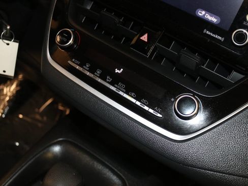 Used 2022 Toyota Corolla LE image 46