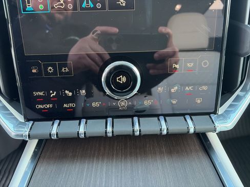 New 2026 GMC Acadia Denali w/ Super Cruise Package AWD/4WD image 18