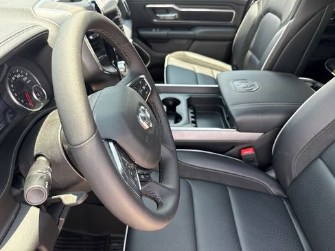 New 2026 RAM 1500 Laramie AWD/4WD image 19