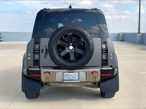 Used 2020 Land Rover Defender 110 X image 4