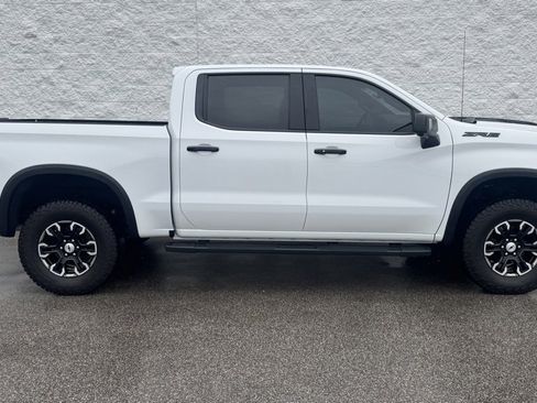 Used 2024 Chevrolet Silverado 1500 ZR2 w/ Technology Package image 3