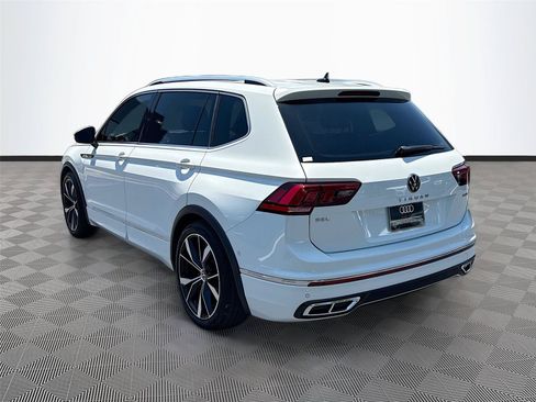 Used 2024 Volkswagen Tiguan SEL R-Line AWD/4WD image 4