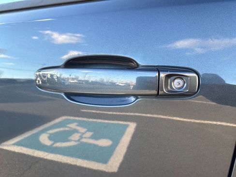 Used 2019 Chevrolet Colorado Z71 image 13