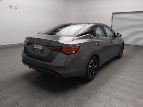 Used 2025 Nissan Sentra SV image 9