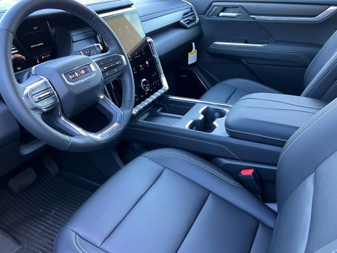 New 2026 GMC Acadia Elevation w/ Elevation Premium Package AWD/4WD image 11