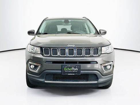 Used 2020 Jeep Compass Limited AWD/4WD image 2