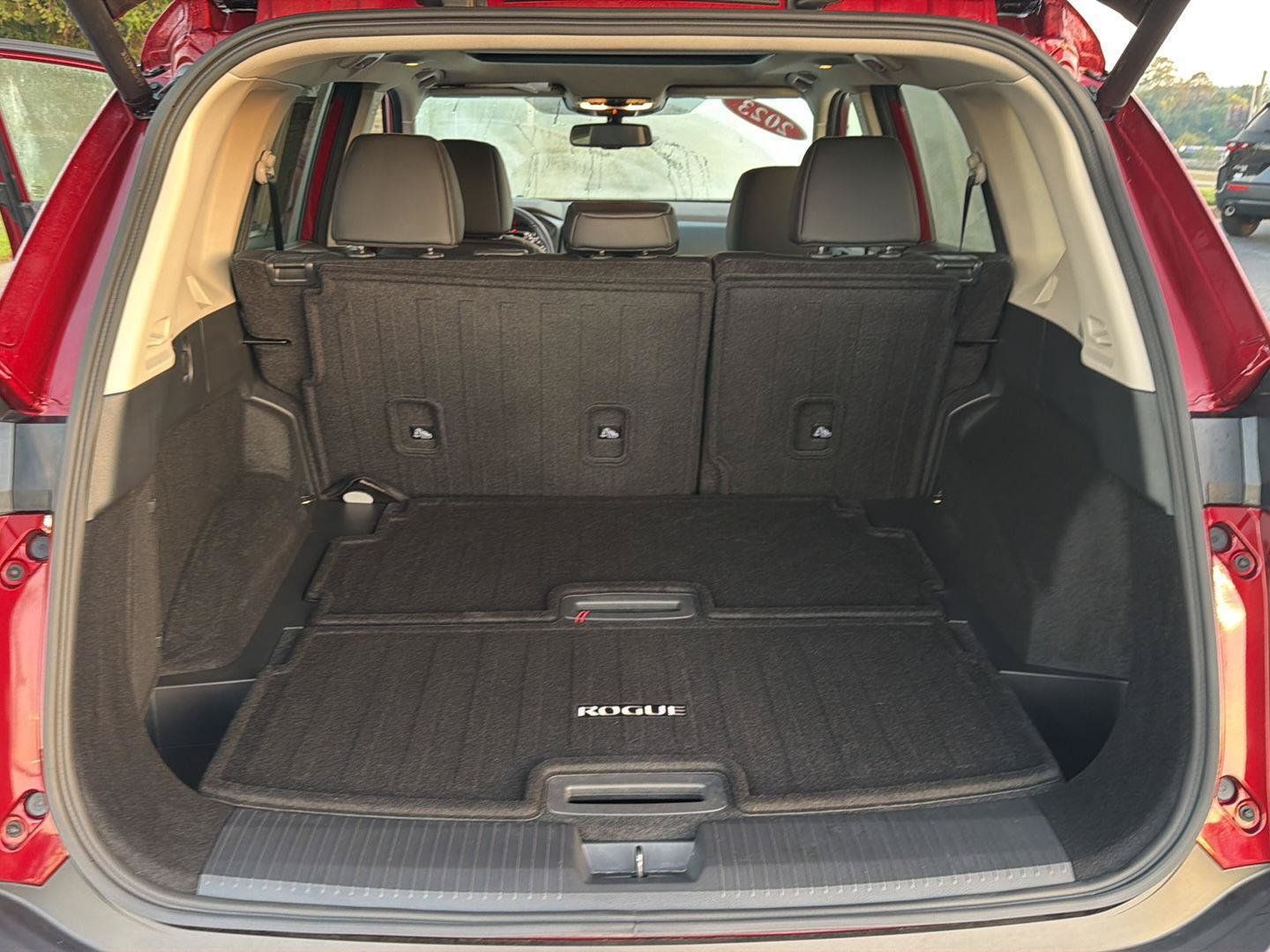 Used 2023 Nissan Rogue SL w/ SL Premium Package FWD image 36