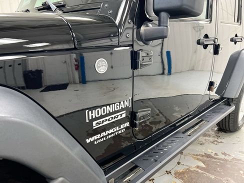 Used 2017 Jeep Wrangler Unlimited Sport w/ Quick Order Package 23S AWD/4WD image 22