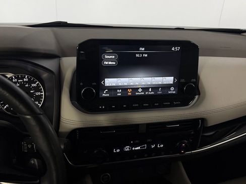 Used 2023 Nissan Rogue SL w/ SL Premium Package FWD image 18