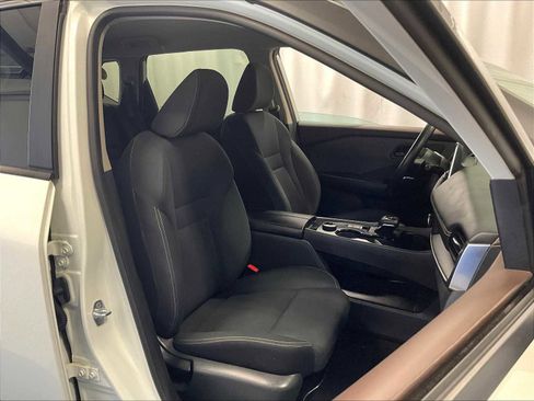 Certified 2023 Nissan Rogue S image 11