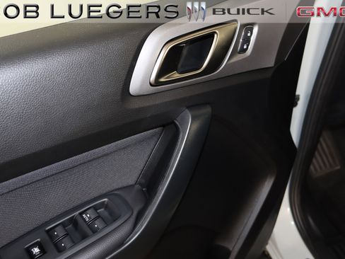 Used 2022 Ford Ranger XLT w/ Equipment Group 301A Mid AWD/4WD image 8