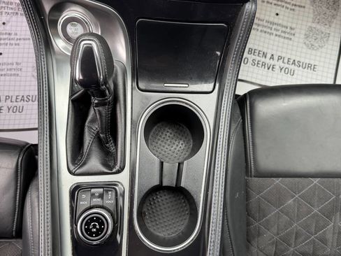 Used 2016 Nissan Maxima SR image 11