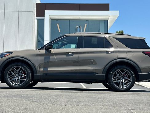 New 2026 Ford Explorer ST w/ Sun And Sound Package AWD/4WD image 6