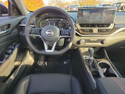 New 2025 Nissan Altima 2.5 SR w/ SR Premium Package image 10