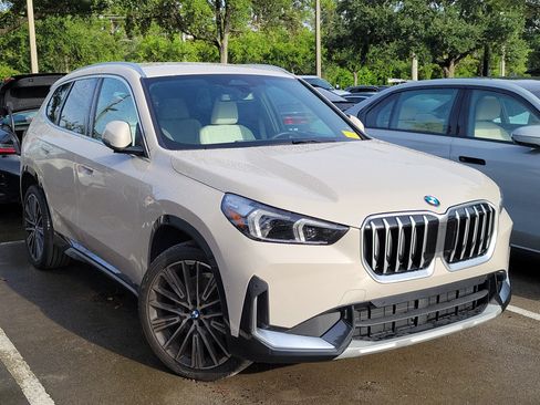 Used 2026 BMW X1 xDrive28i AWD/4WD image 1