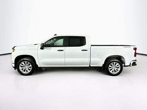 Used 2019 Chevrolet Silverado 1500 Custom w/ Custom Value Package AWD/4WD image 4