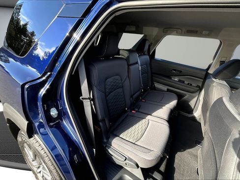 New 2025 Nissan Pathfinder SV image 10