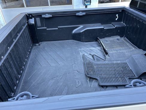 Used 2020 Toyota Tacoma DOUBLE CAB image 23