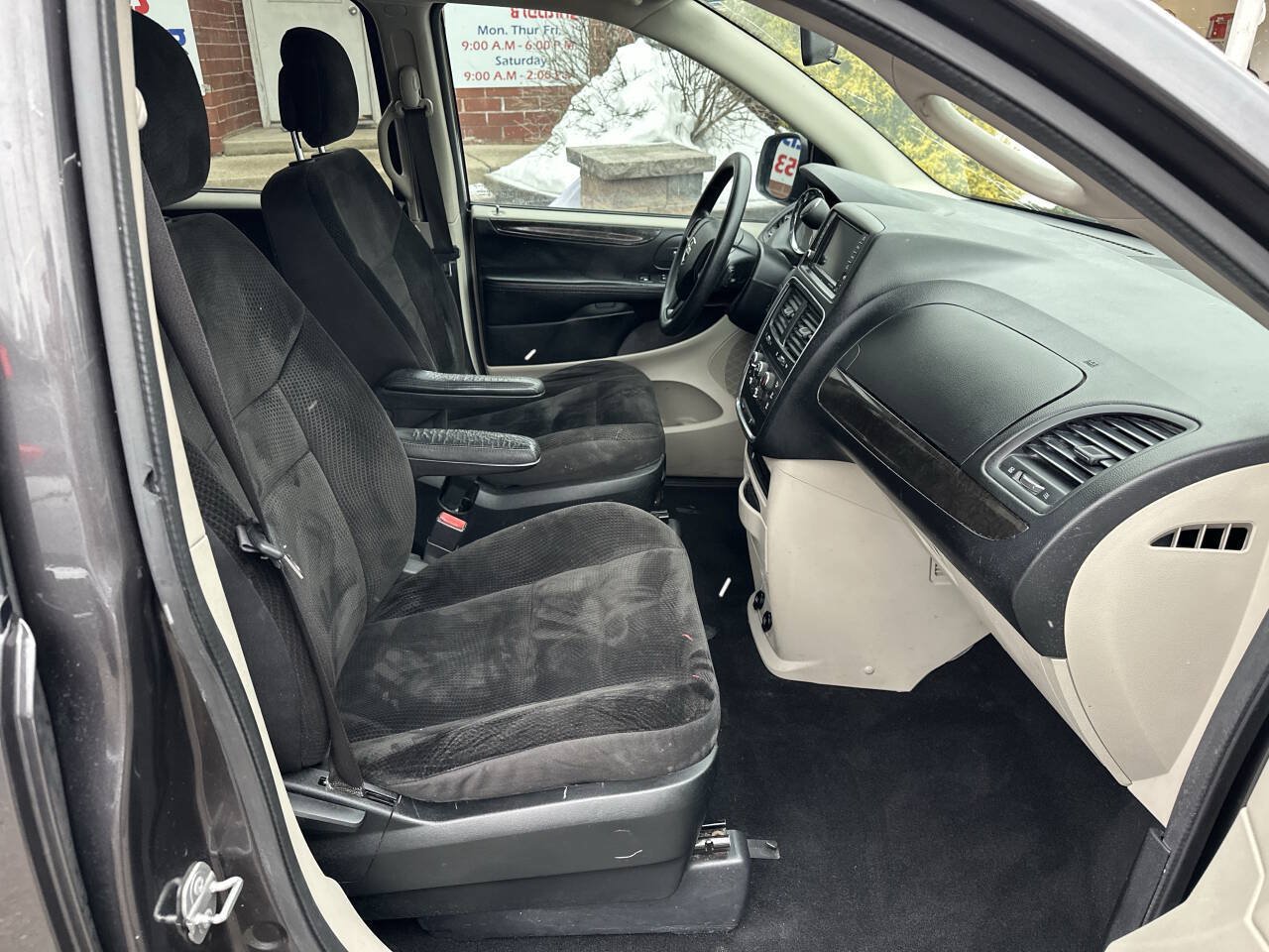 Used 2017 Dodge Grand Caravan FWD image 25