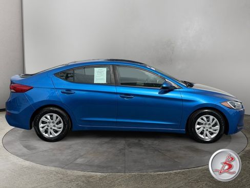 Used 2018 Hyundai Elantra SE FWD image 8
