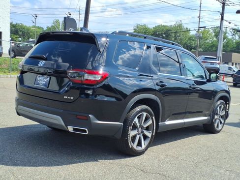 Used 2025 Honda Pilot Elite image 7