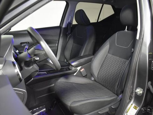 Used 2021 Nissan Kicks SV image 9