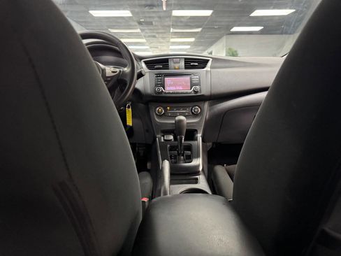Used 2018 Nissan Sentra S image 38