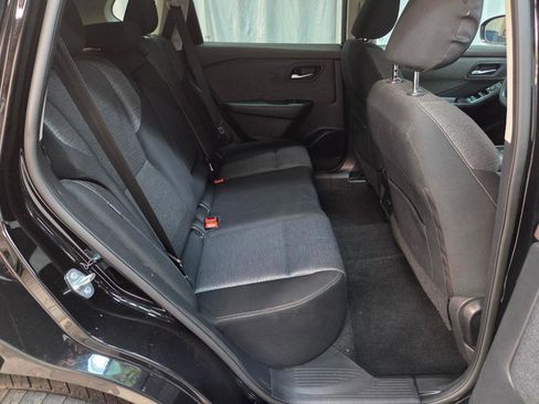 Used 2021 Nissan Rogue SV AWD/4WD image 16