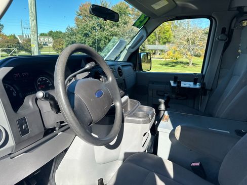 Used 2013 Ford E-250 and Econoline 250 E-250 w/ PWR Group image 14