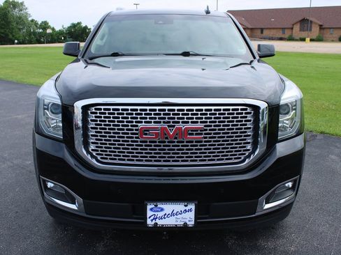 Used 2017 GMC Yukon Denali w/ Open Road Package AWD/4WD image 2