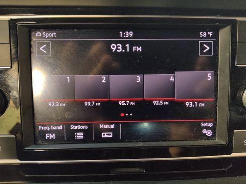 Used 2019 Volkswagen Jetta GLI image 25