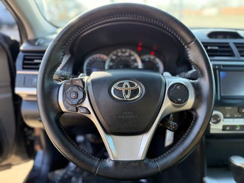 Used 2013 Toyota Camry SE image 23