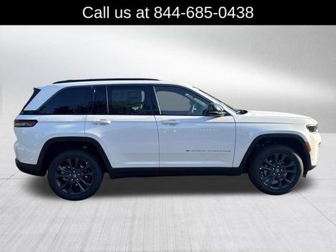 New 2026 Jeep Grand Cherokee Limited AWD/4WD image 4