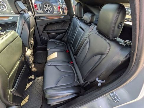 Used 2019 Lincoln MKC Select w/ Select Plus Package AWD/4WD image 16