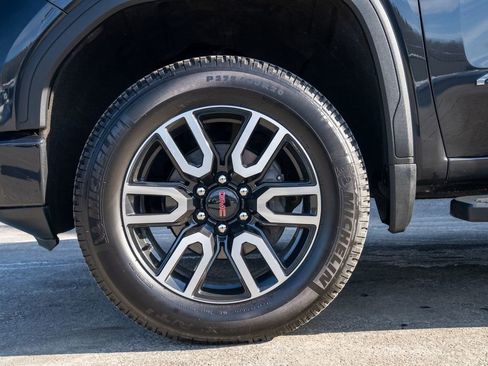 Used 2020 GMC Sierra 1500 AT4 w/ AT4 Premium Package image 2