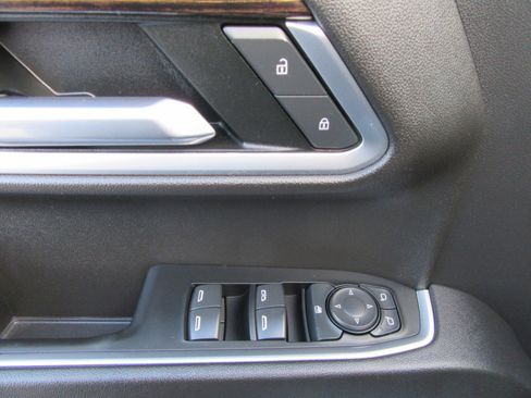 Used 2022 GMC Sierra 1500 Elevation image 27