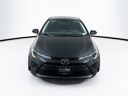 Used 2026 Toyota Corolla LE FWD image 2