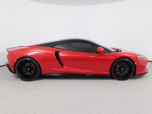 Used 2022 McLaren GT image 10