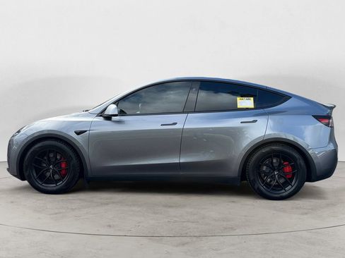 Used 2024 Tesla Model Y Performance AWD/4WD image 2
