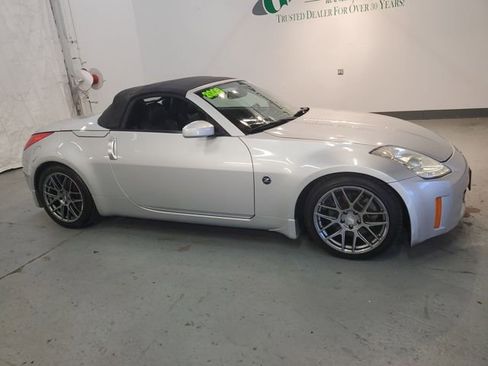 Used 2006 Nissan 350Z Touring image 33