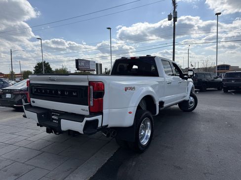 Used 2025 Ford F450 Platinum w/ FX4 Off-Road Package AWD/4WD image 7