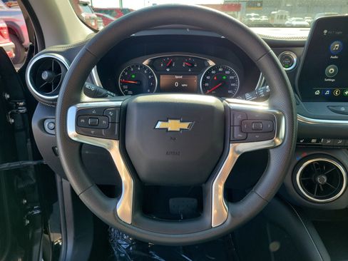 Used 2025 Chevrolet Blazer LT FWD image 21