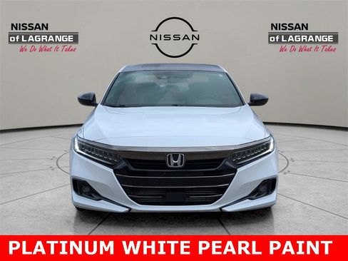 Used 2021 Honda Accord Sport image 2