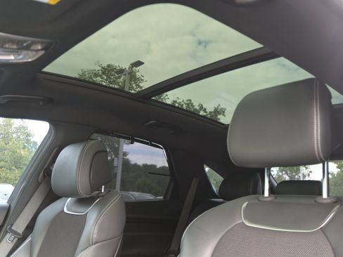 Used 2023 Genesis GV70 2.5T w/ Sport Prestige Package AWD/4WD image 30