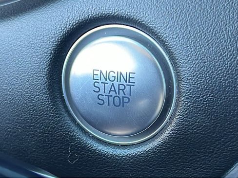 Used 2022 Hyundai Palisade SEL w/ Premium Package image 16