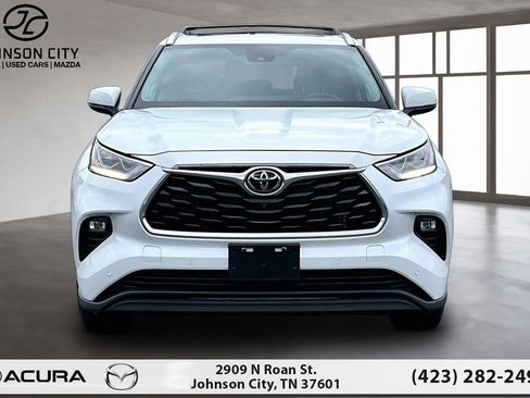 Used 2022 Toyota Highlander Limited image 3